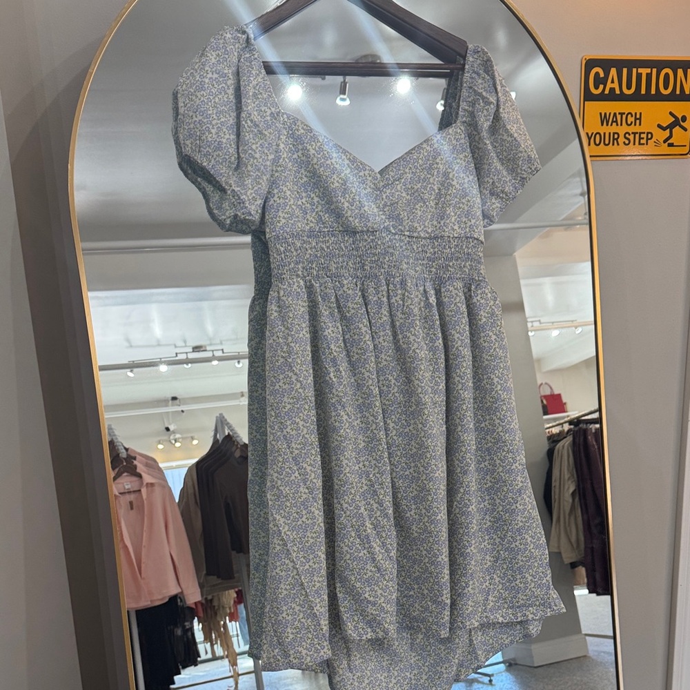 Plus size dress - Picture 3 of 5